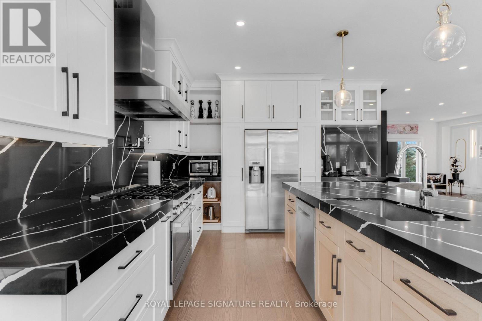 2324 HILLTOP LANE - 12