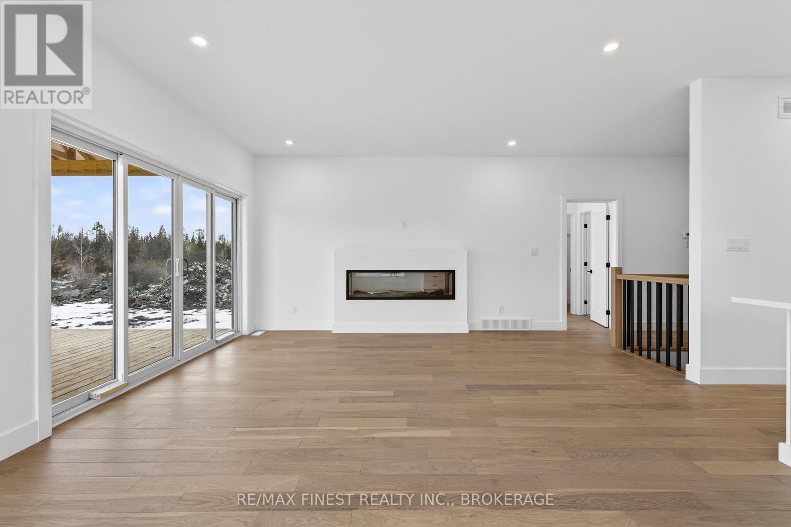 1291 NEIL ROAD - 10