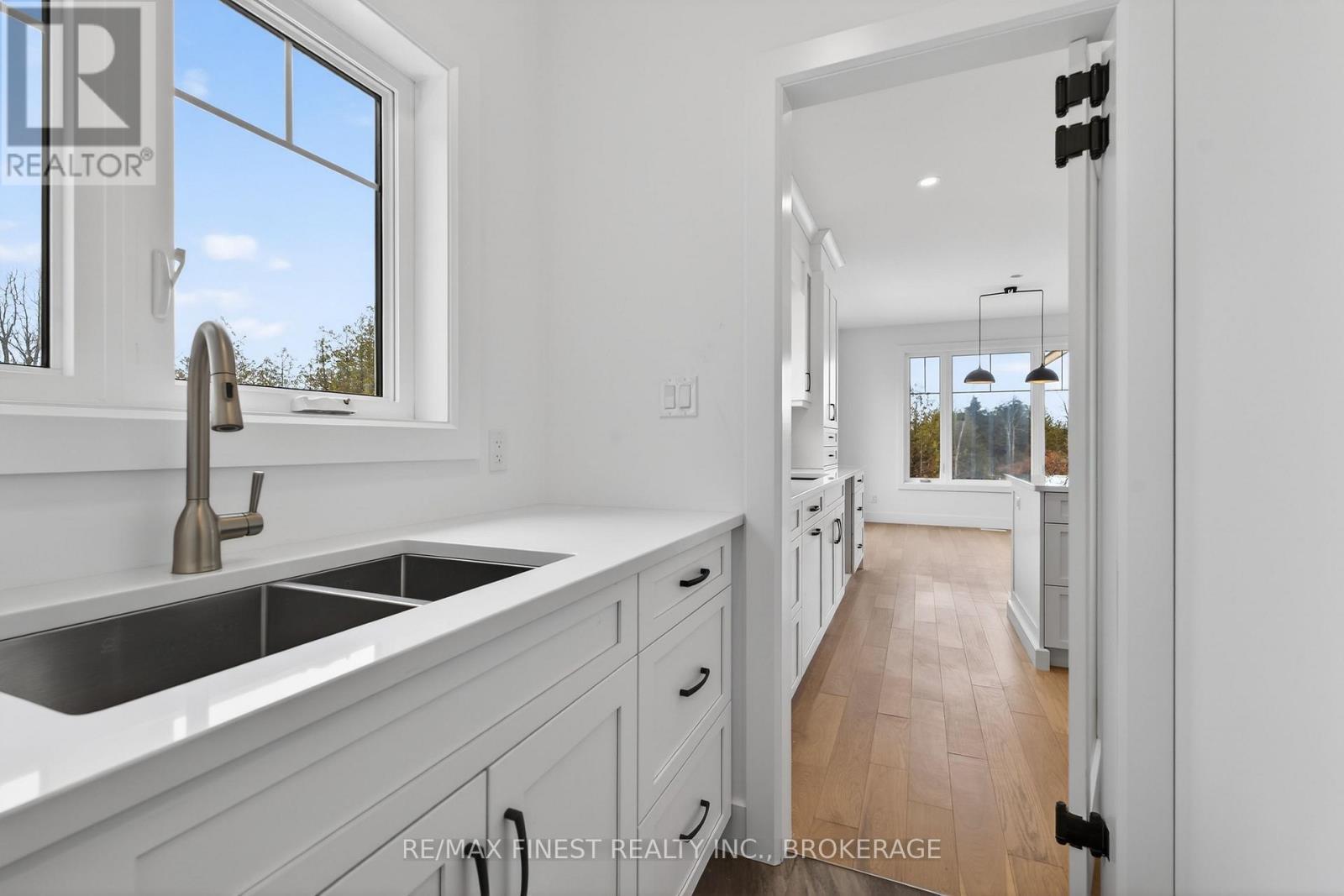 1291 NEIL ROAD - 35
