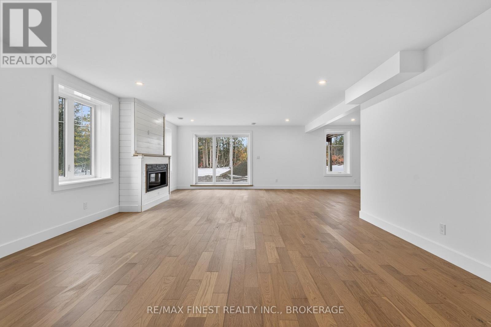 1291 NEIL ROAD - 44
