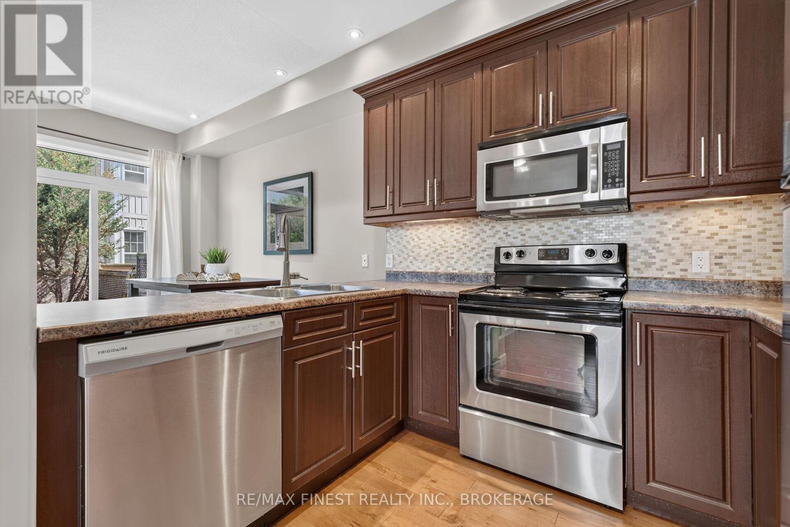 767 NEWMARKET LANE - 16
