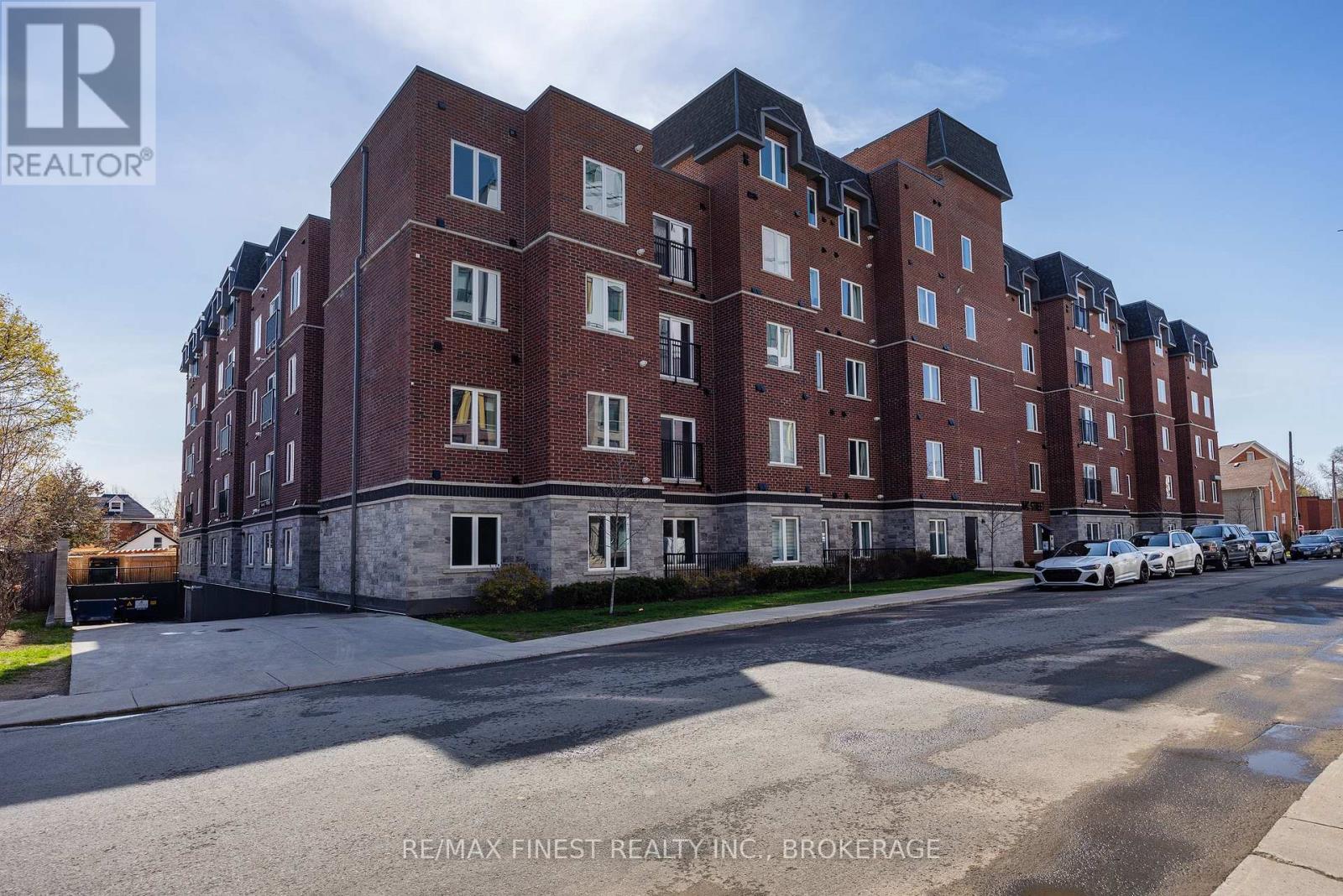 #308 501 FRONTENAC STREET - 3