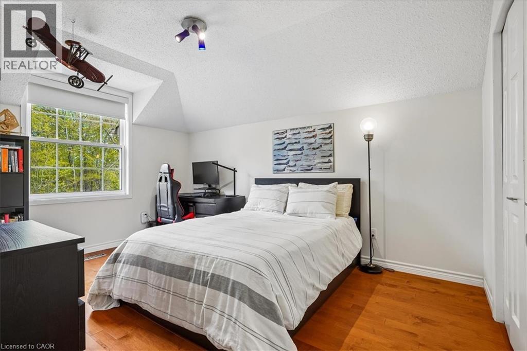 1277 OLD BRIDLE Path - 18