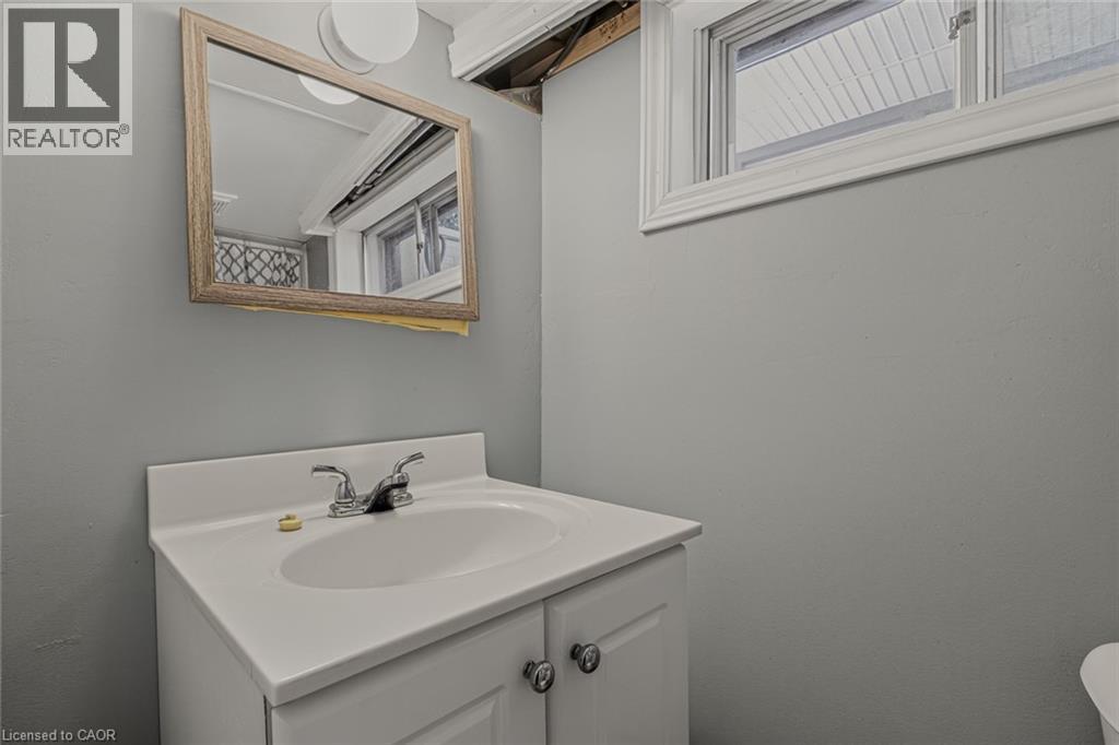 2-bedroom home for sale at 124 ORCHARD Avenue, Simcoe ON · photo 33 of 47