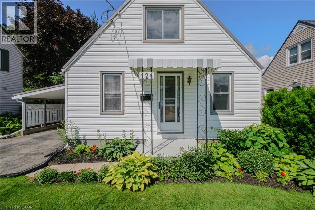 2-bedroom home for sale at 124 ORCHARD Avenue, Simcoe ON · photo 5 of 47