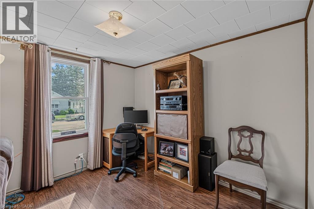 2-bedroom home for sale at 124 ORCHARD Avenue, Simcoe ON · photo 9 of 47