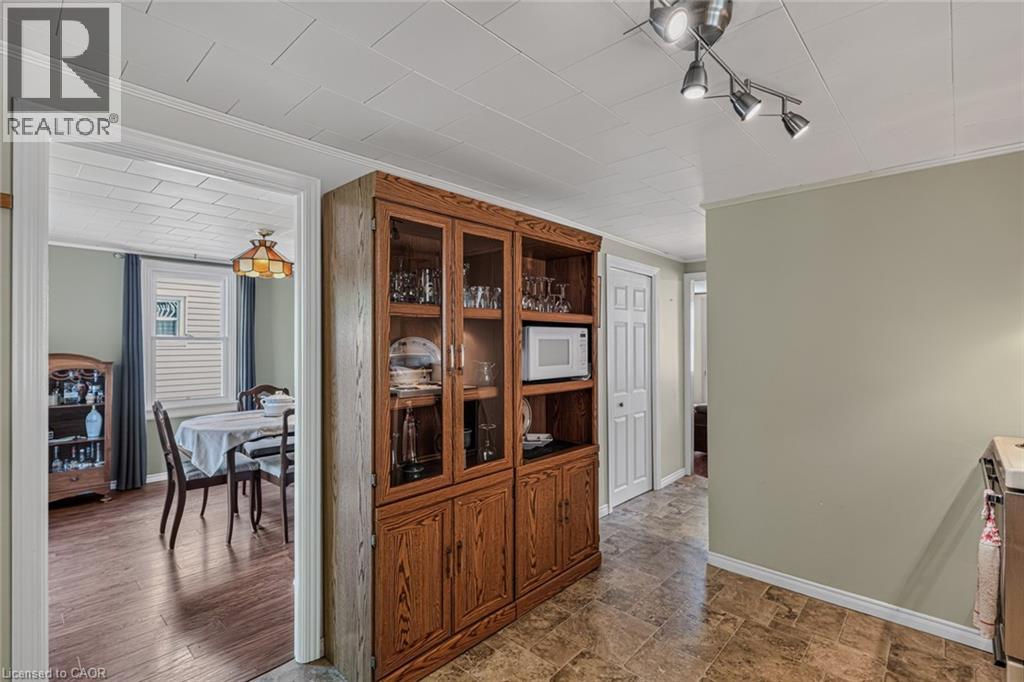 2-bedroom home for sale at 124 ORCHARD Avenue, Simcoe ON · photo 14 of 47