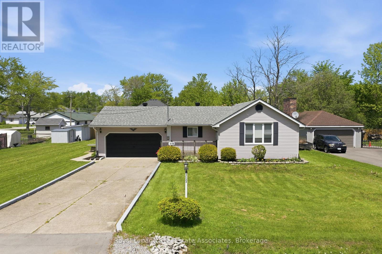 3132 EVADERE AVENUE - 1