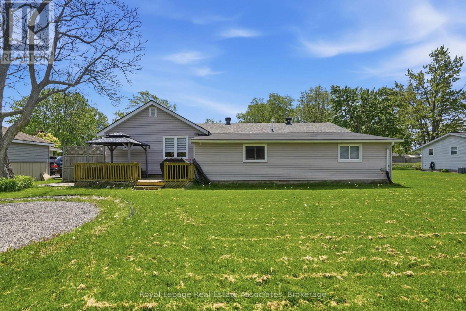 3132 EVADERE AVENUE - 32