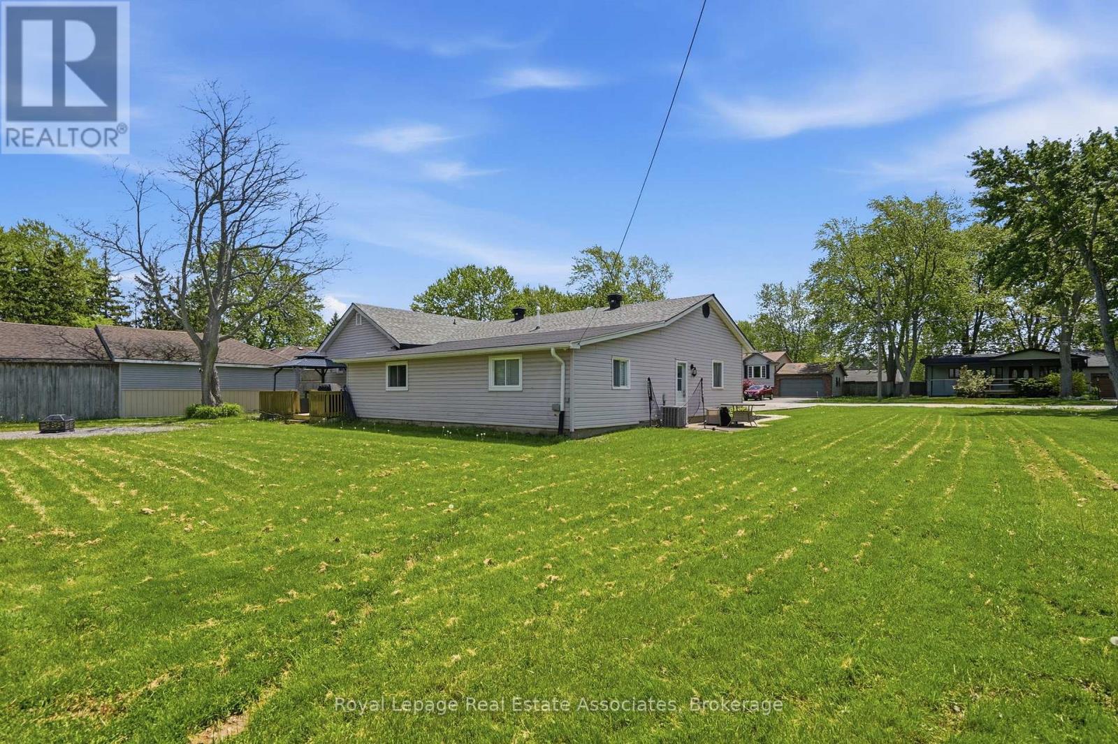 3132 EVADERE AVENUE - 34