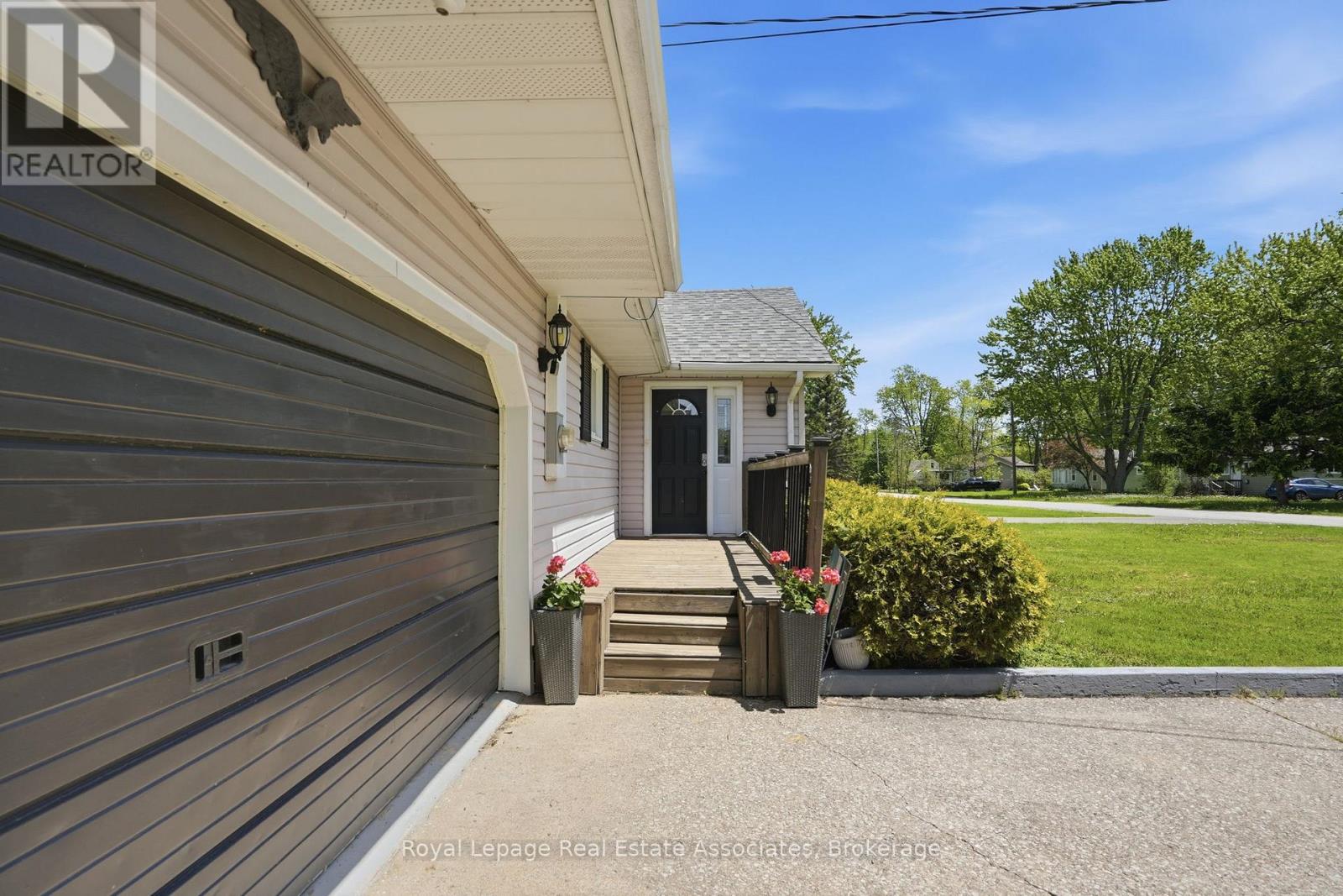 3132 EVADERE AVENUE - 4