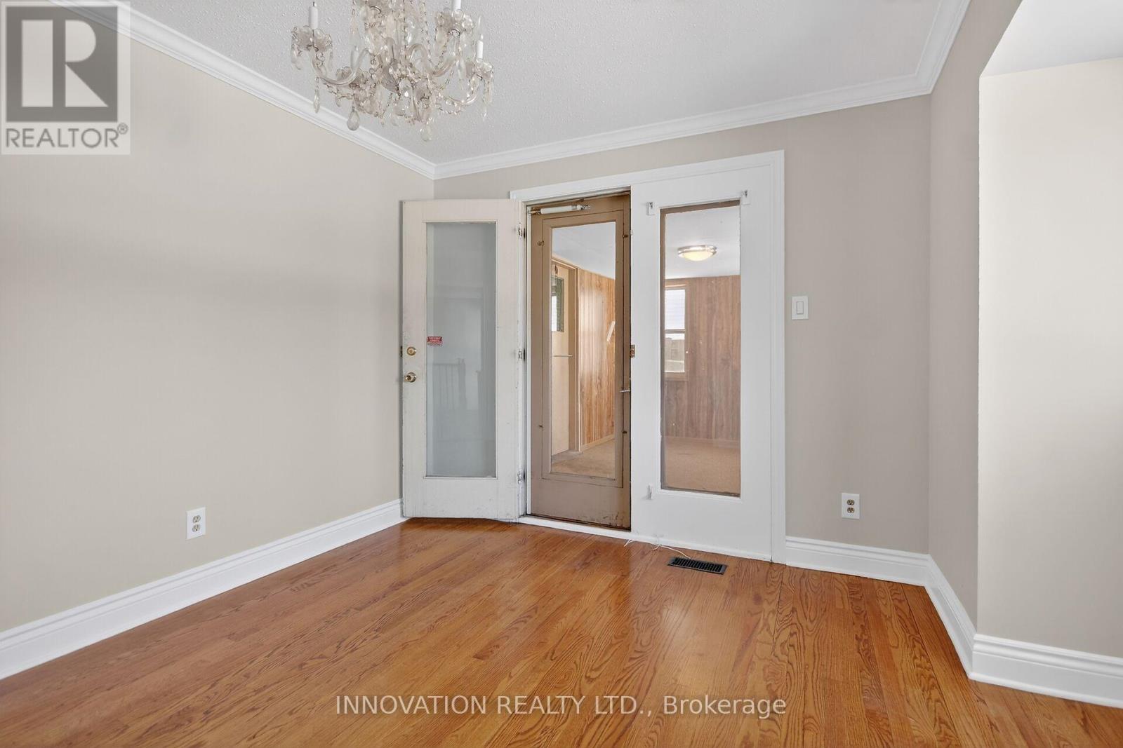 1951 GARFIELD AVENUE - 12