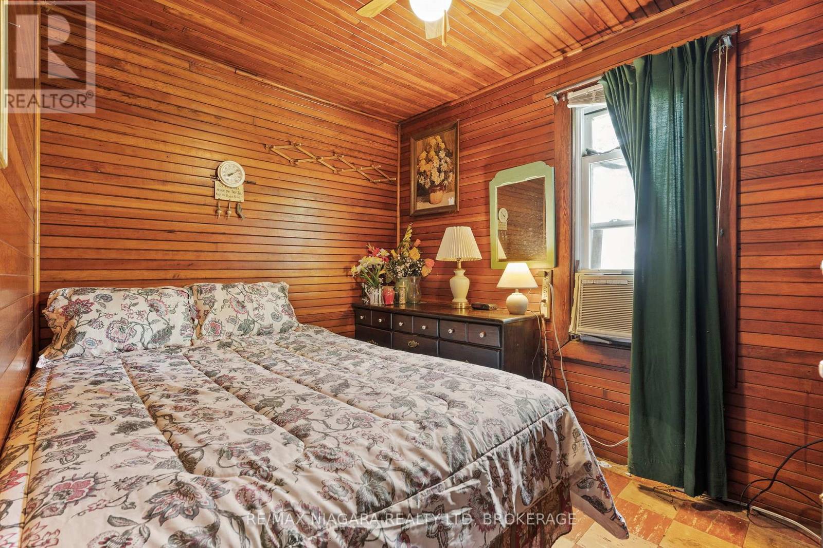 12211 LAKESHORE ROAD - 11