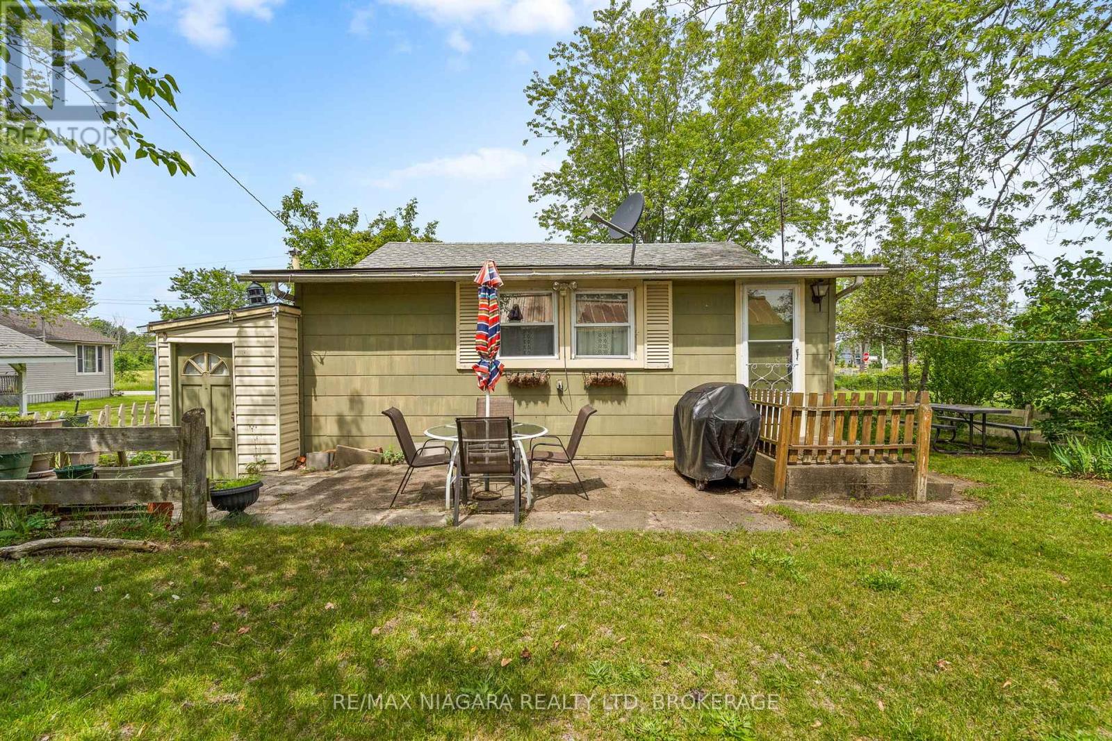 12211 LAKESHORE ROAD - 2