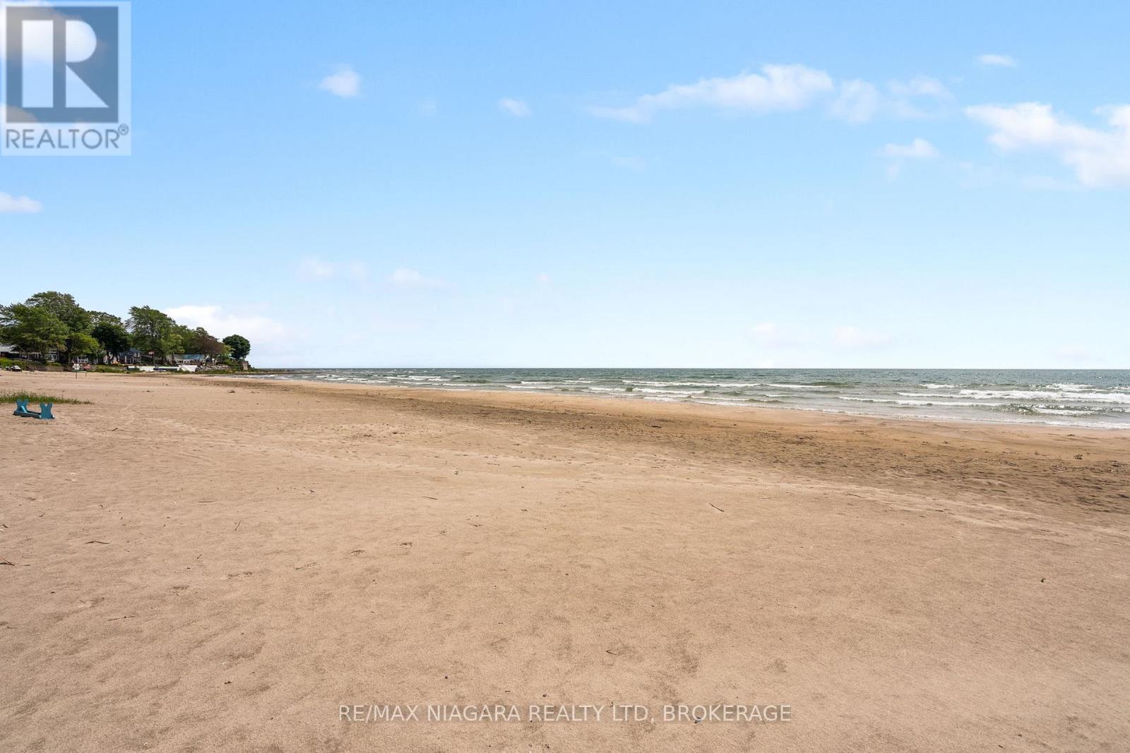 12211 LAKESHORE ROAD - 22