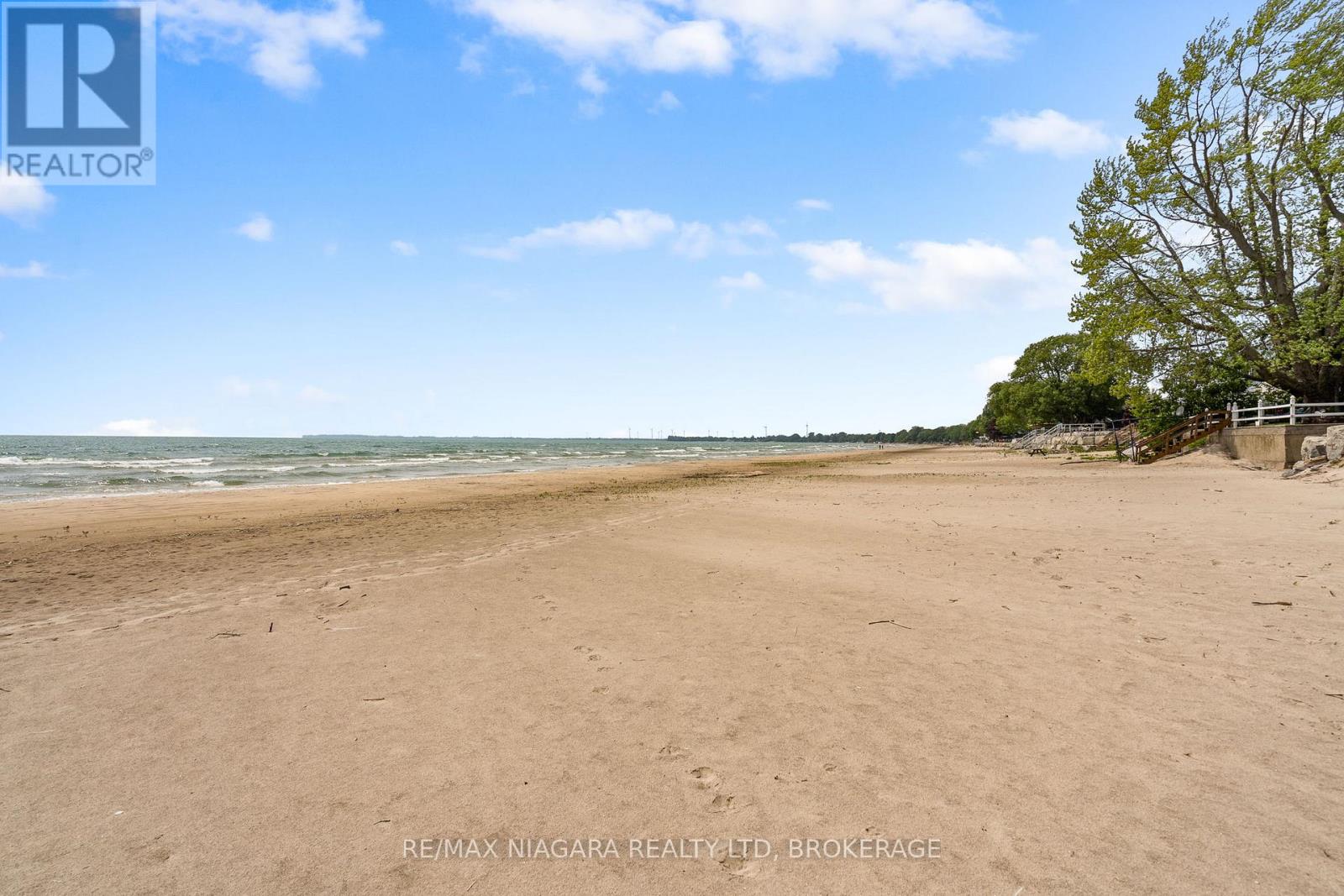12211 LAKESHORE ROAD - 23