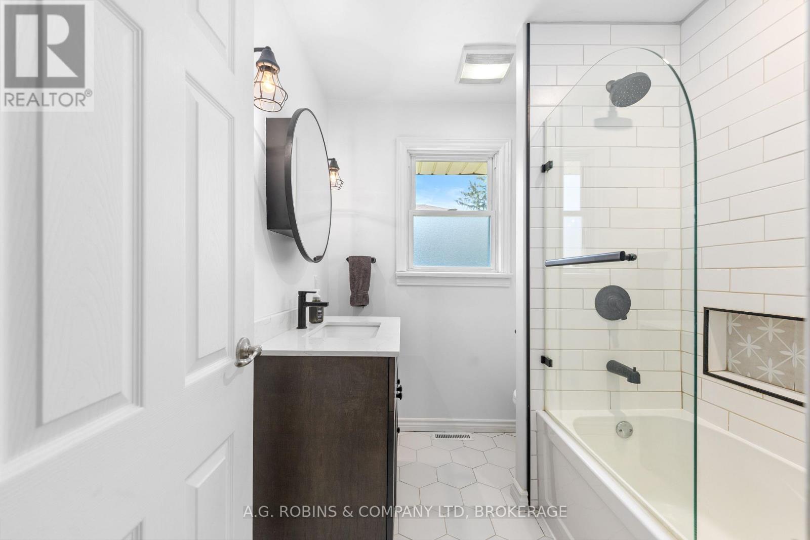 178 ROSEMOUNT AVENUE - Image 17