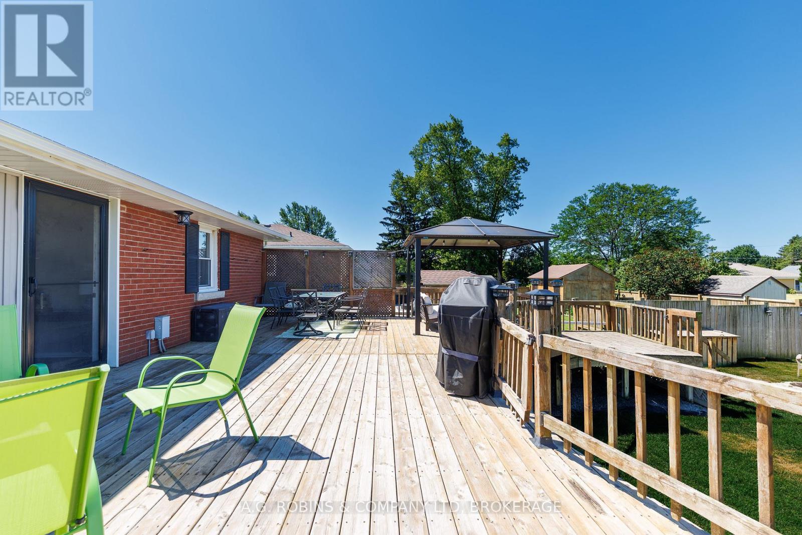 178 ROSEMOUNT AVENUE - Image 22