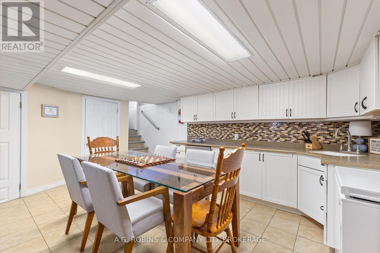 178 ROSEMOUNT AVENUE - Image 26