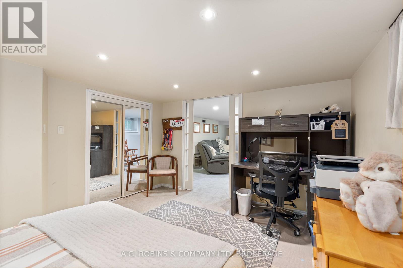 178 ROSEMOUNT AVENUE - Image 32