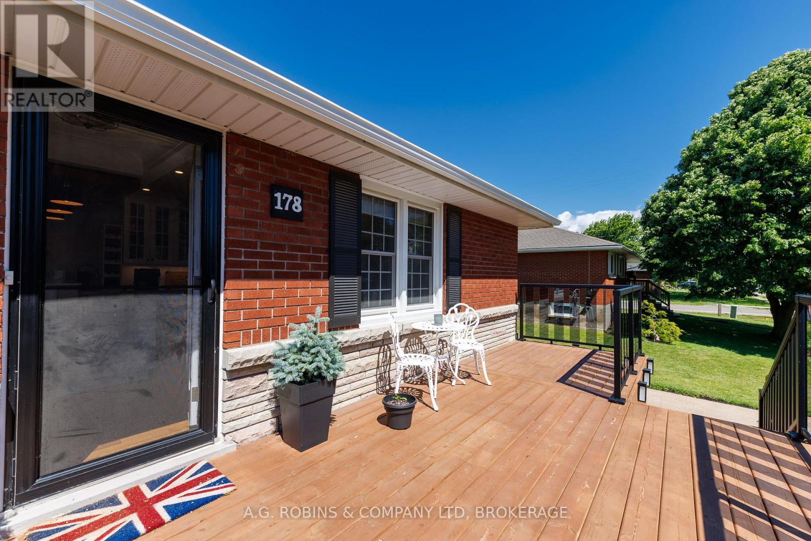 178 ROSEMOUNT AVENUE - Image 5