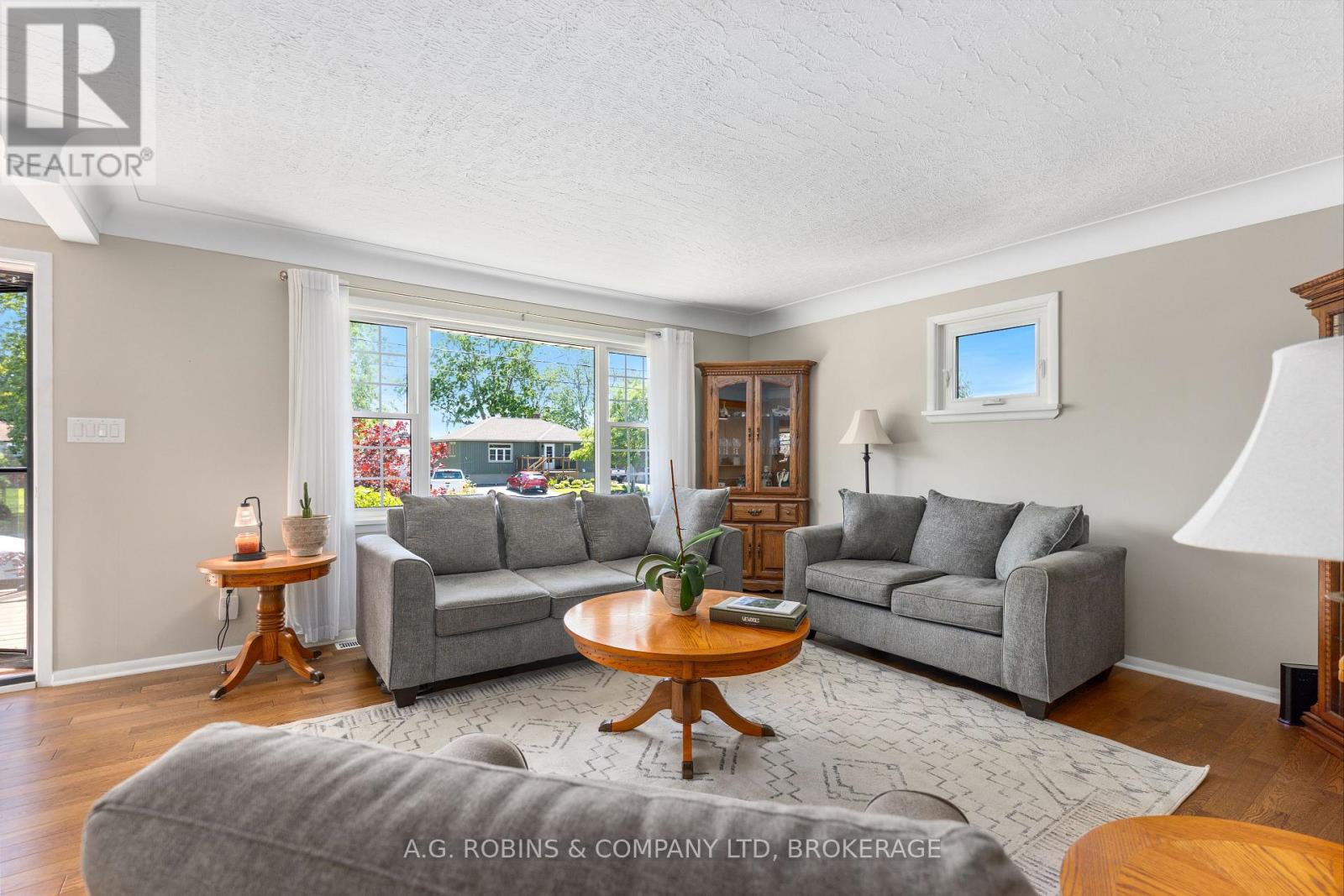 178 ROSEMOUNT AVENUE - Image 8