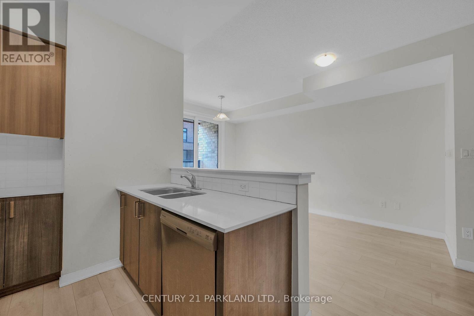 #1402 1865 PICKERING PARKWAY - 12
