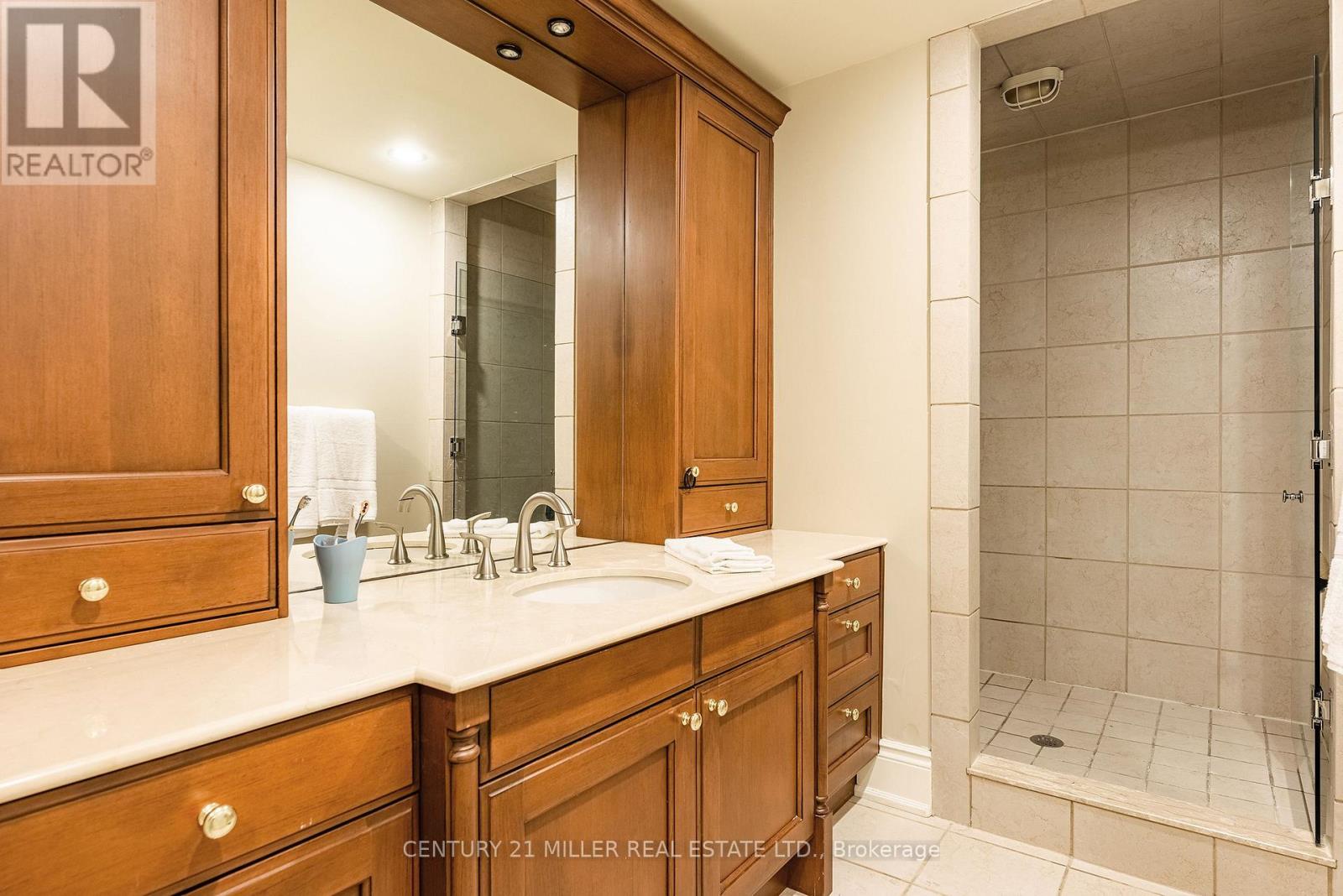 122 LISONALLY COURT - Image 40