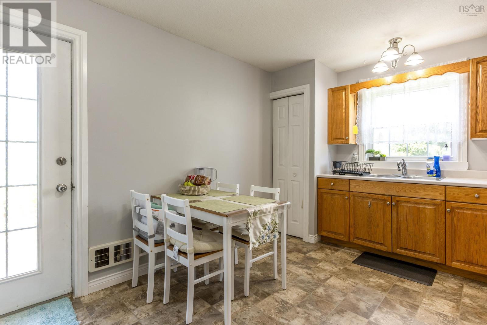 18-20 Marina Drive - 23