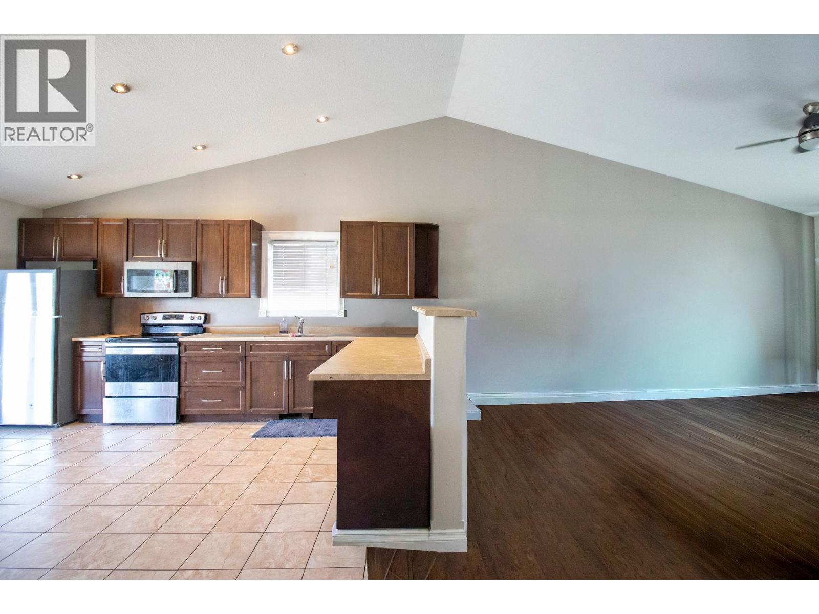 9704 118 AVENUE - 12