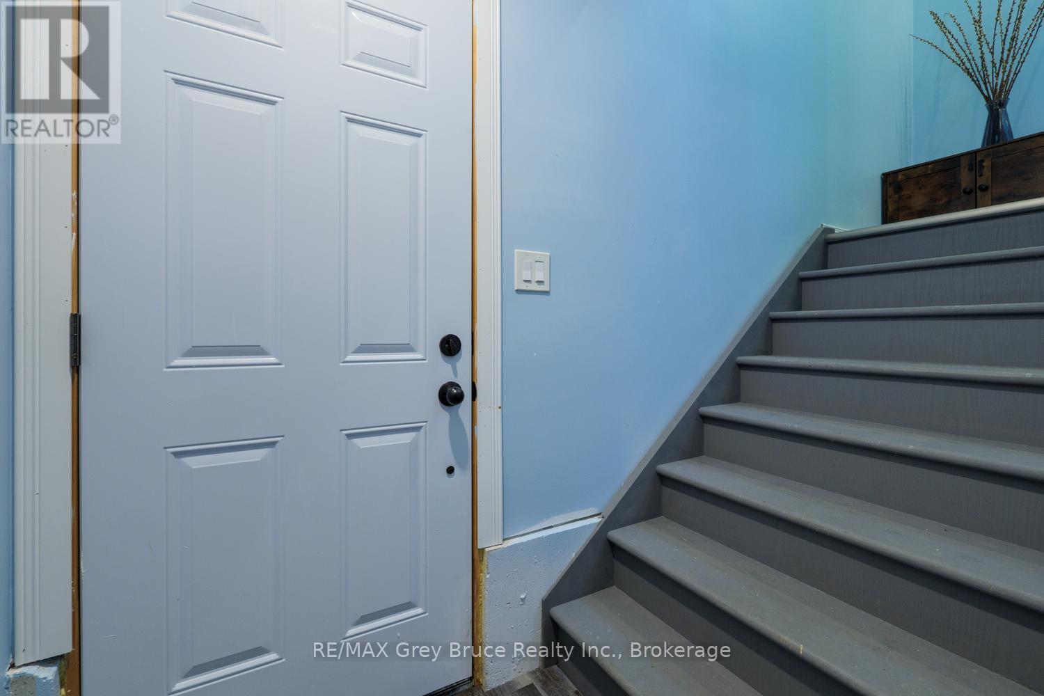 13A MORNINGHILL ROAD - 33