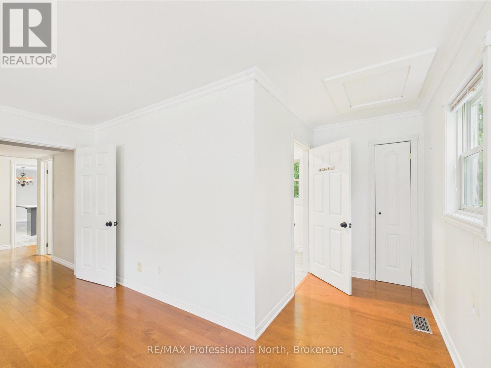 1130 CEDAR LANE - 11