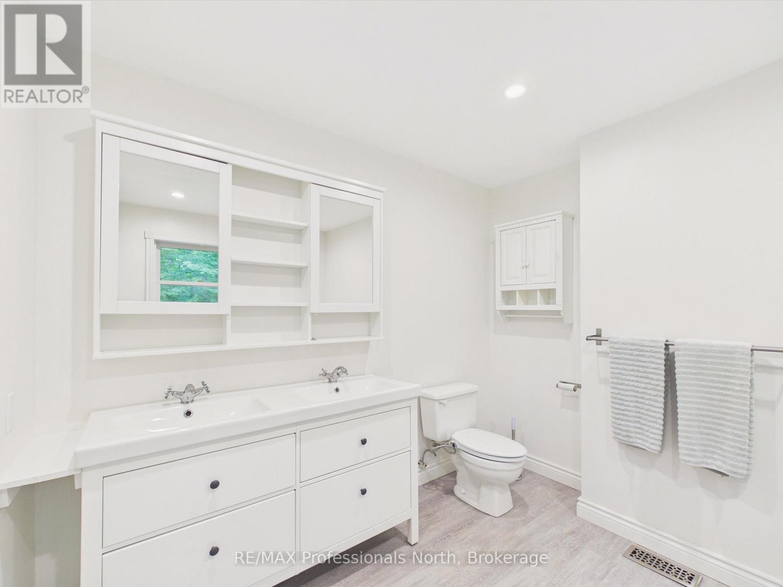 1130 CEDAR LANE - 12