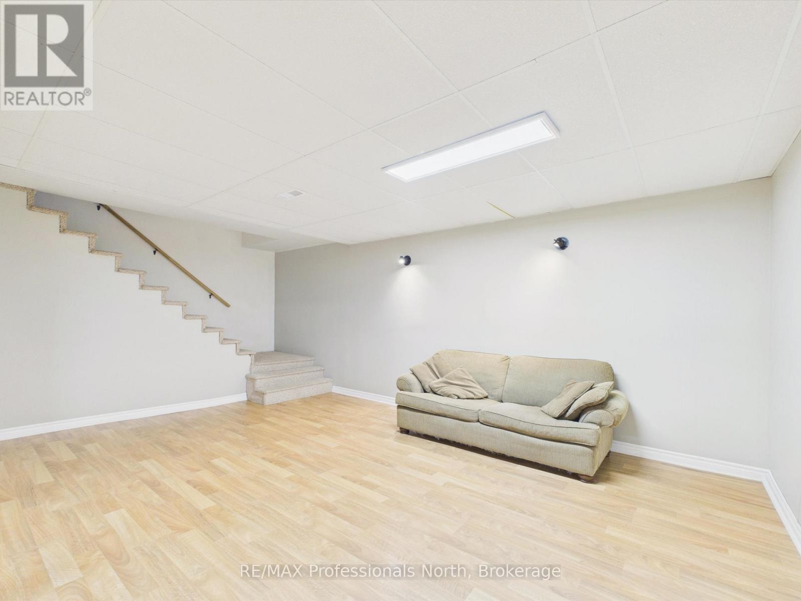 1130 CEDAR LANE - 24