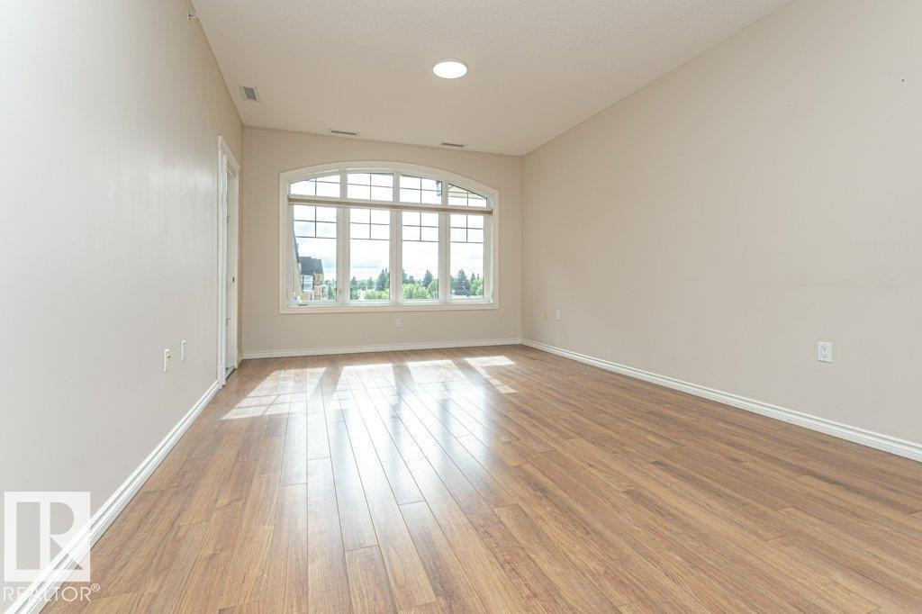 #404 9820 165 ST NW - 15