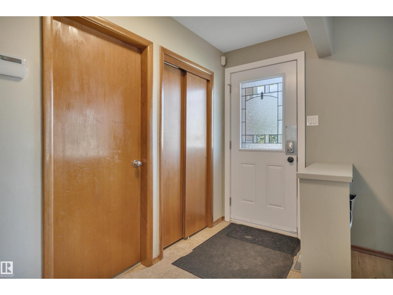9835 74 ST NW - 10