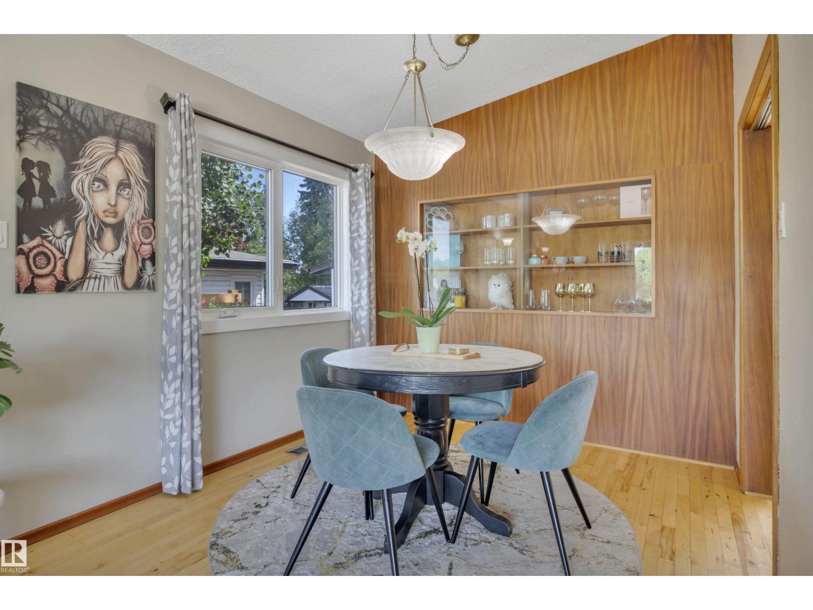9835 74 ST NW - 13