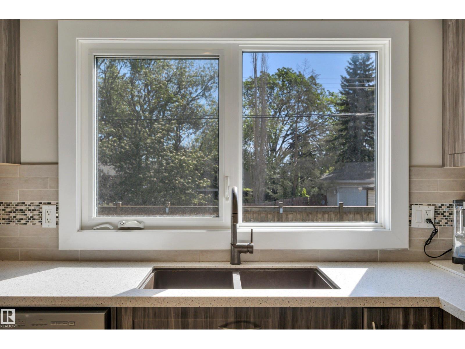 9835 74 ST NW - 15