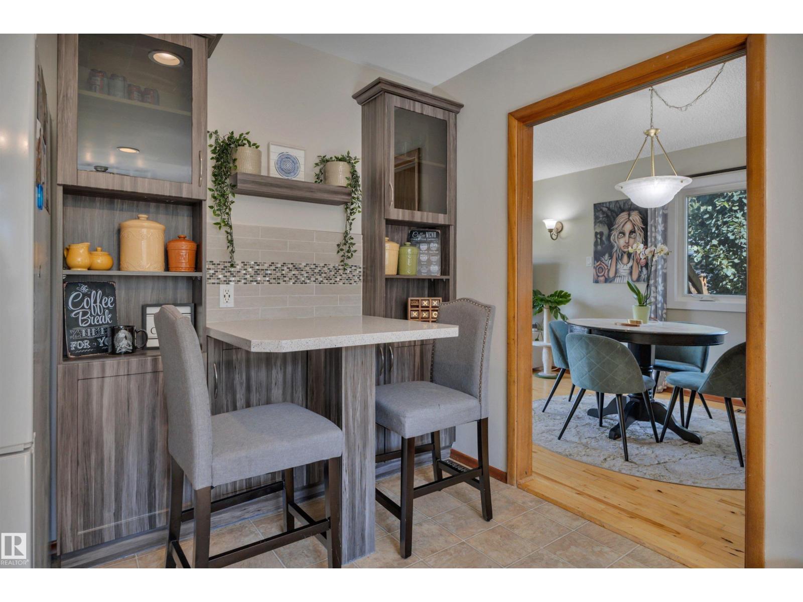 9835 74 ST NW - 17