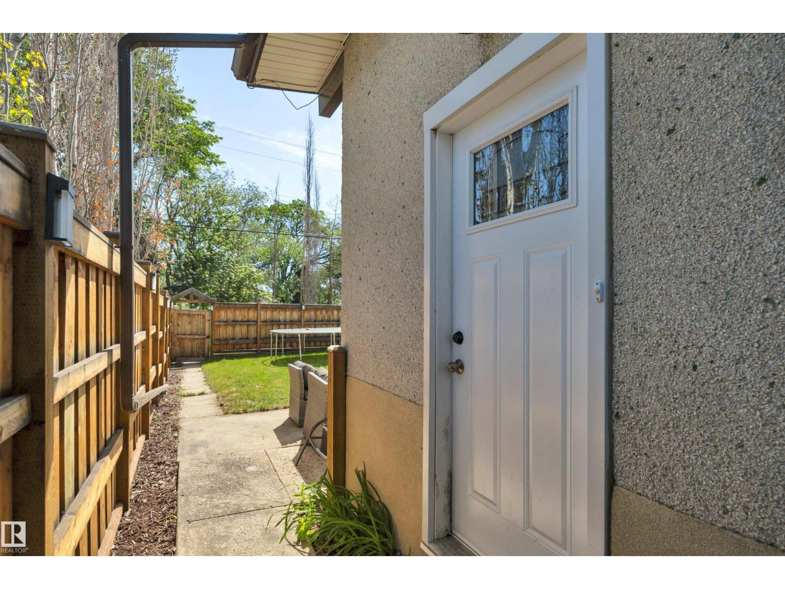 9835 74 ST NW - 18