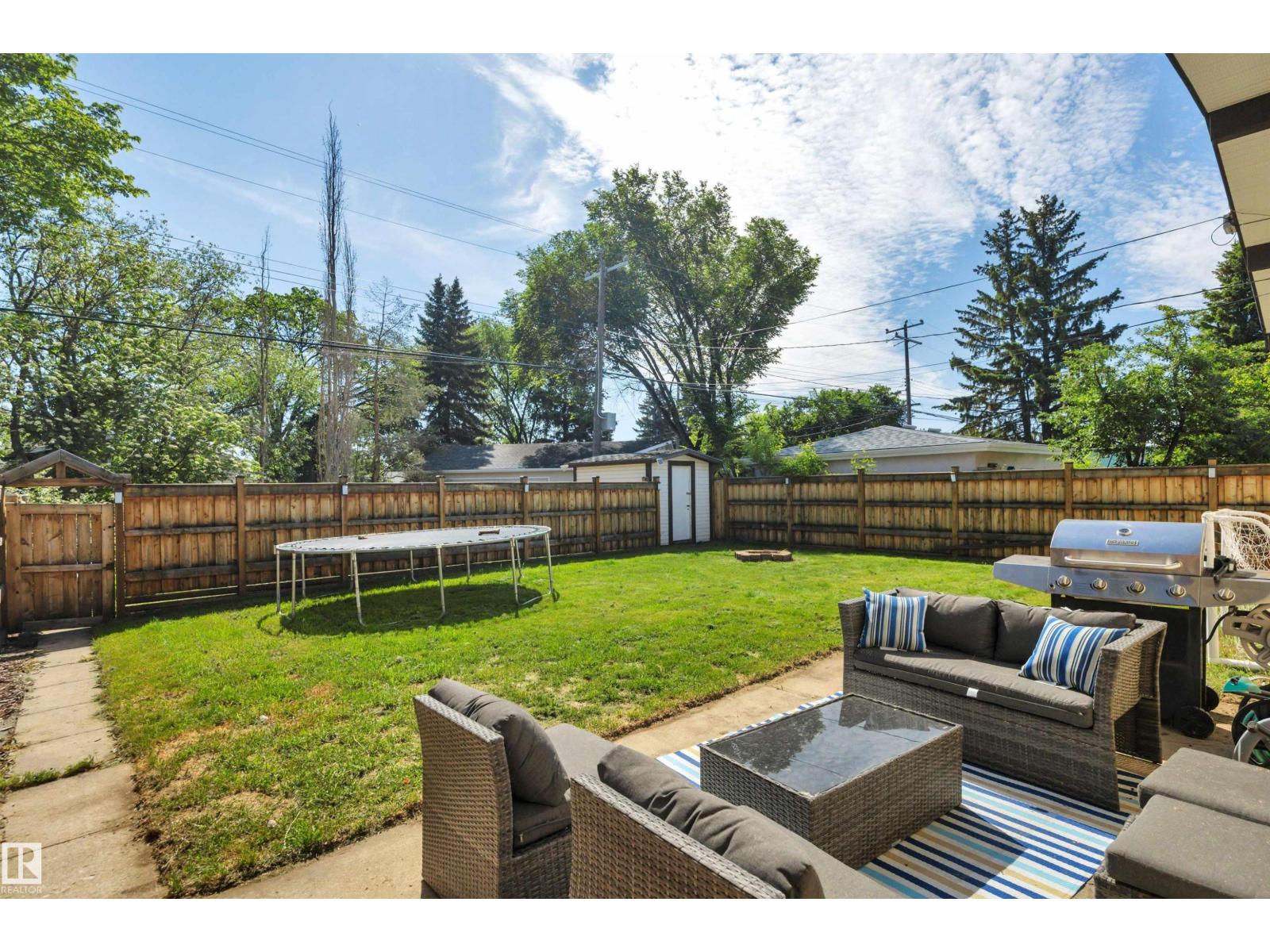 9835 74 ST NW - photo 2