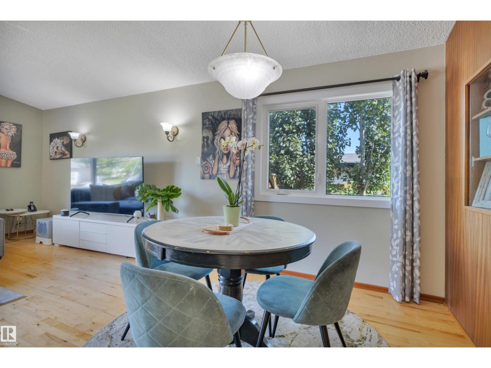 9835 74 ST NW - 21