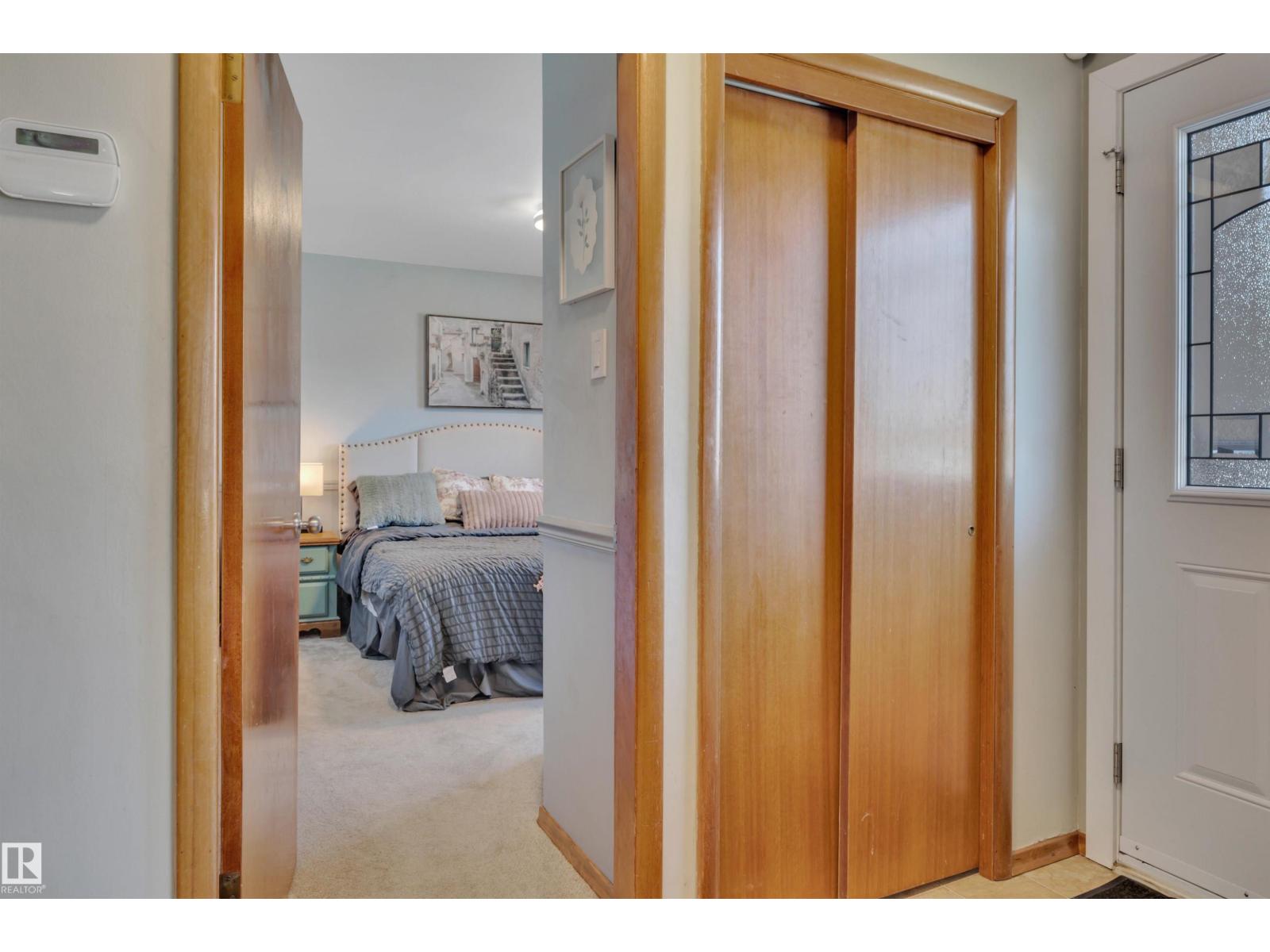 9835 74 ST NW - 24
