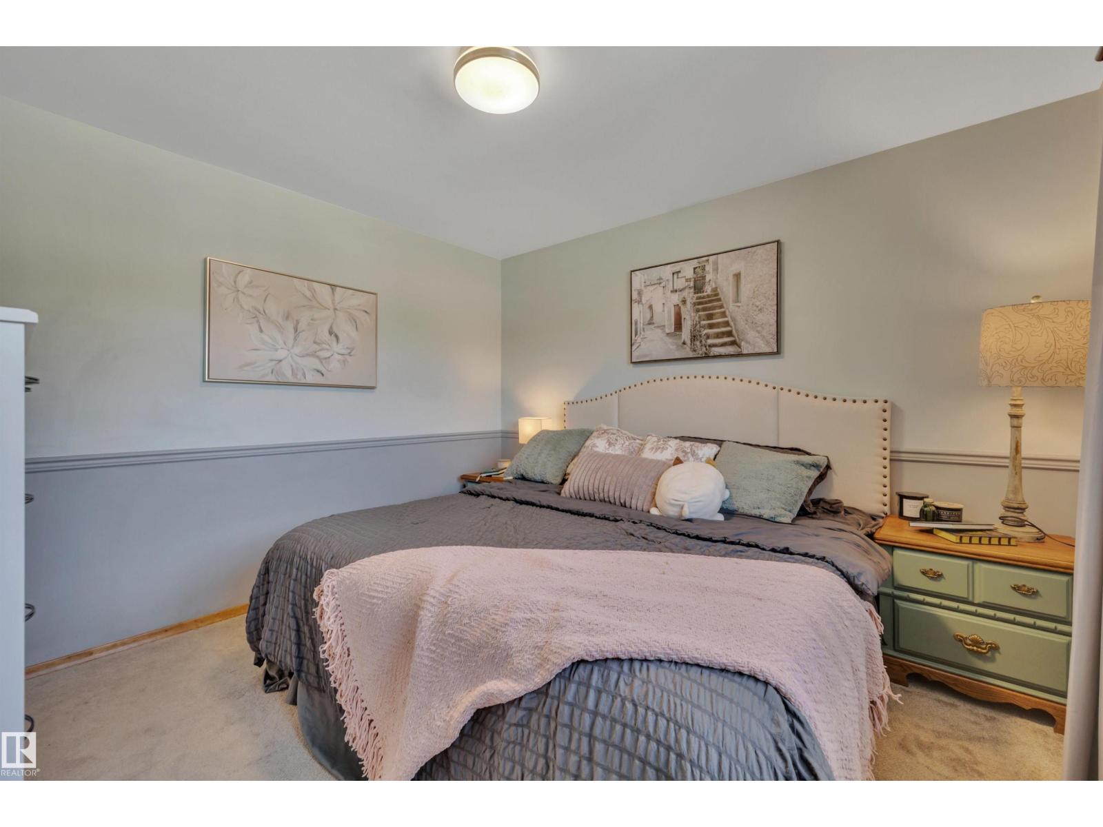 9835 74 ST NW - 25