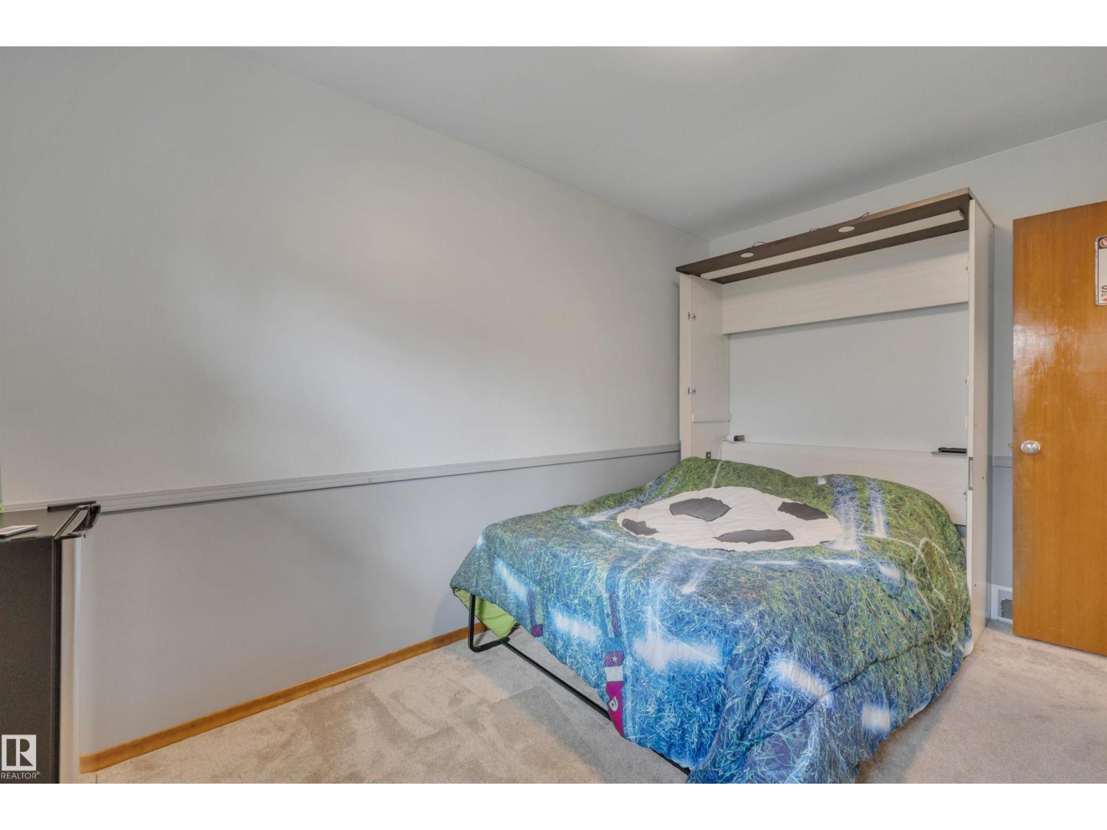 9835 74 ST NW - 27
