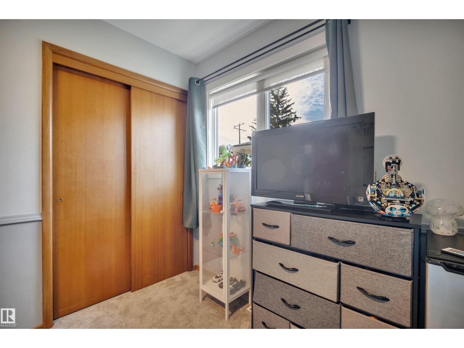9835 74 ST NW - 30