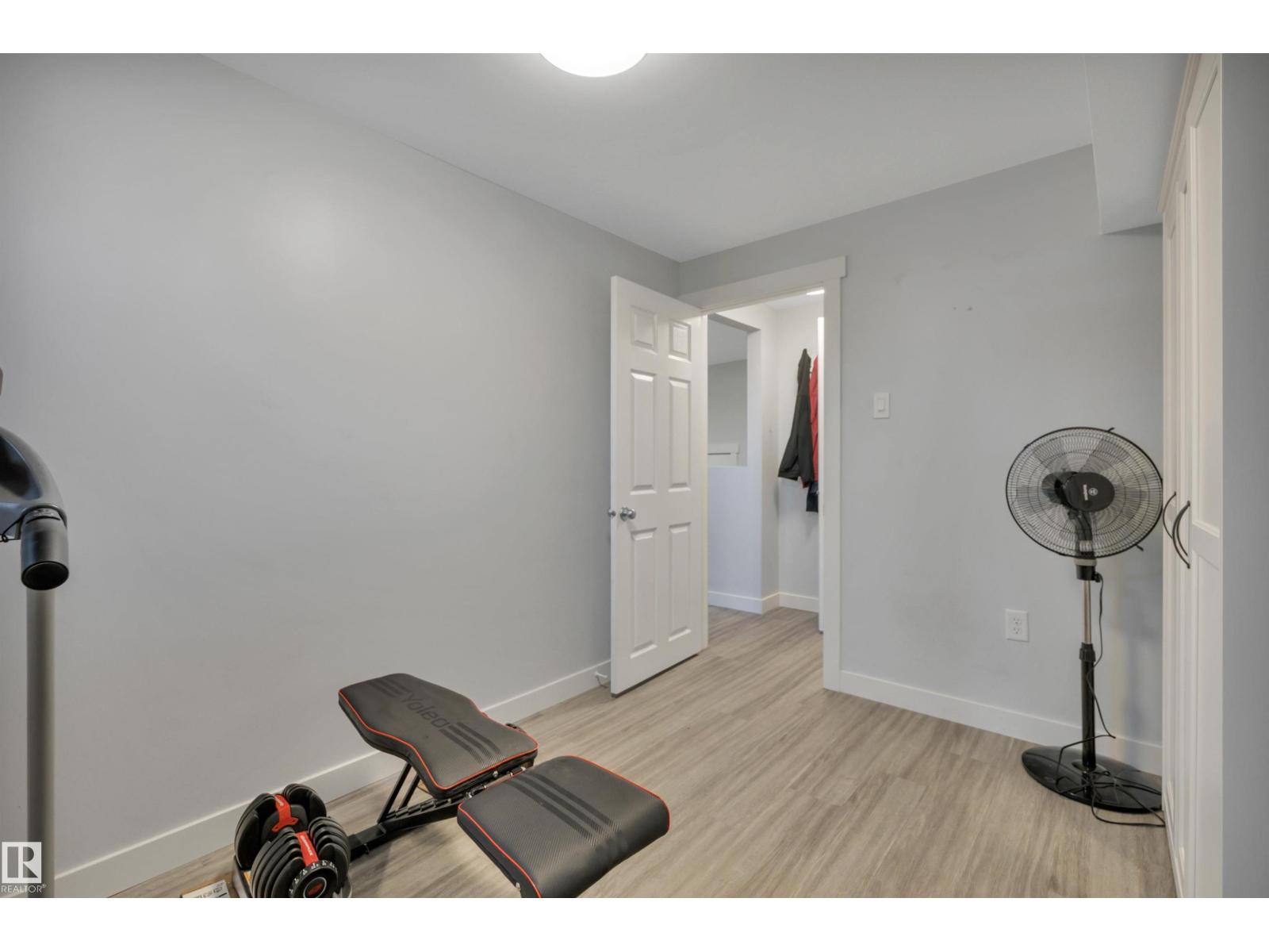 9835 74 ST NW - 44