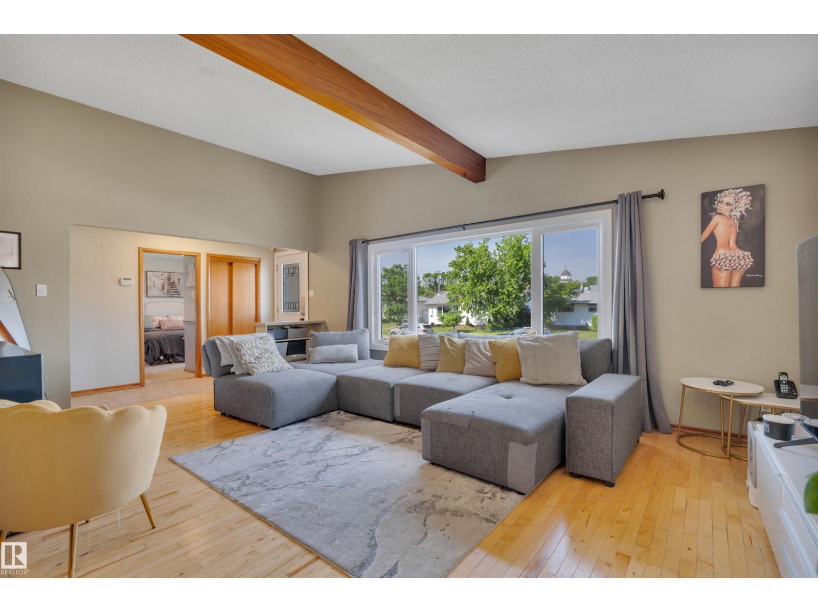 9835 74 ST NW - 6