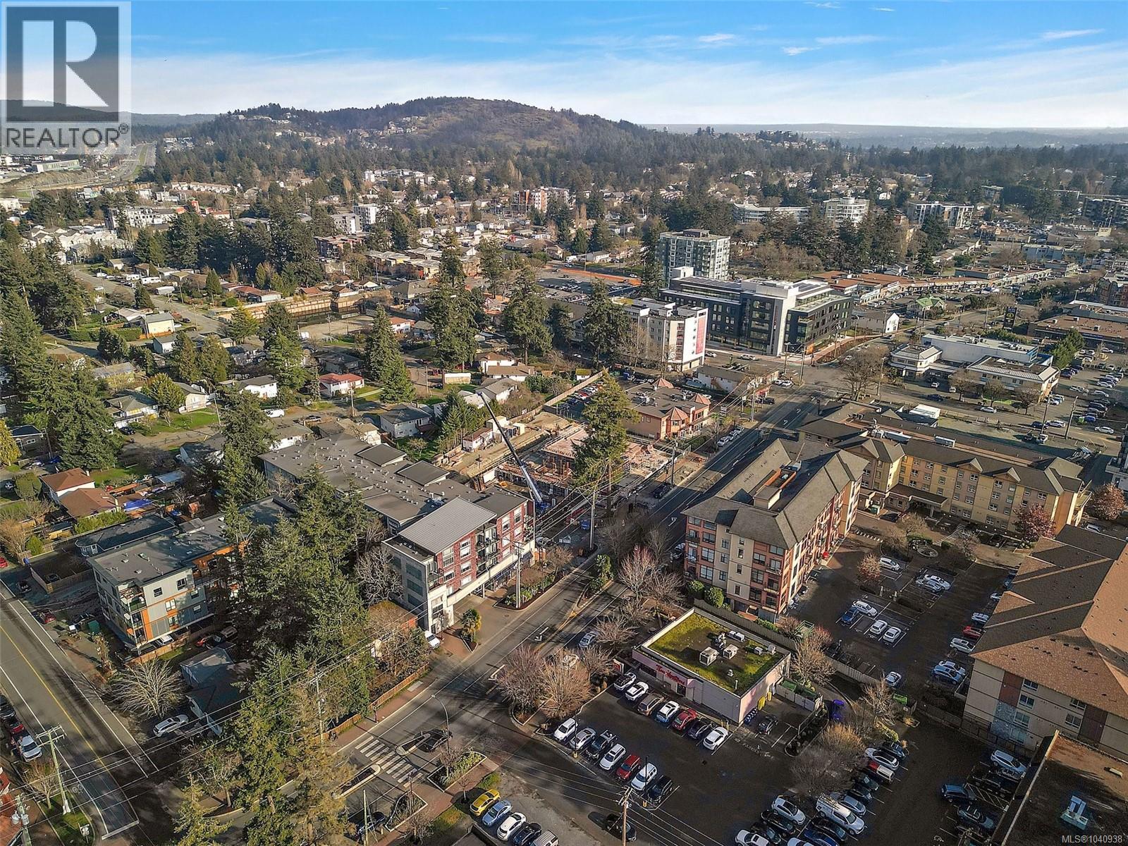 #403 844 Goldstream Ave - 22