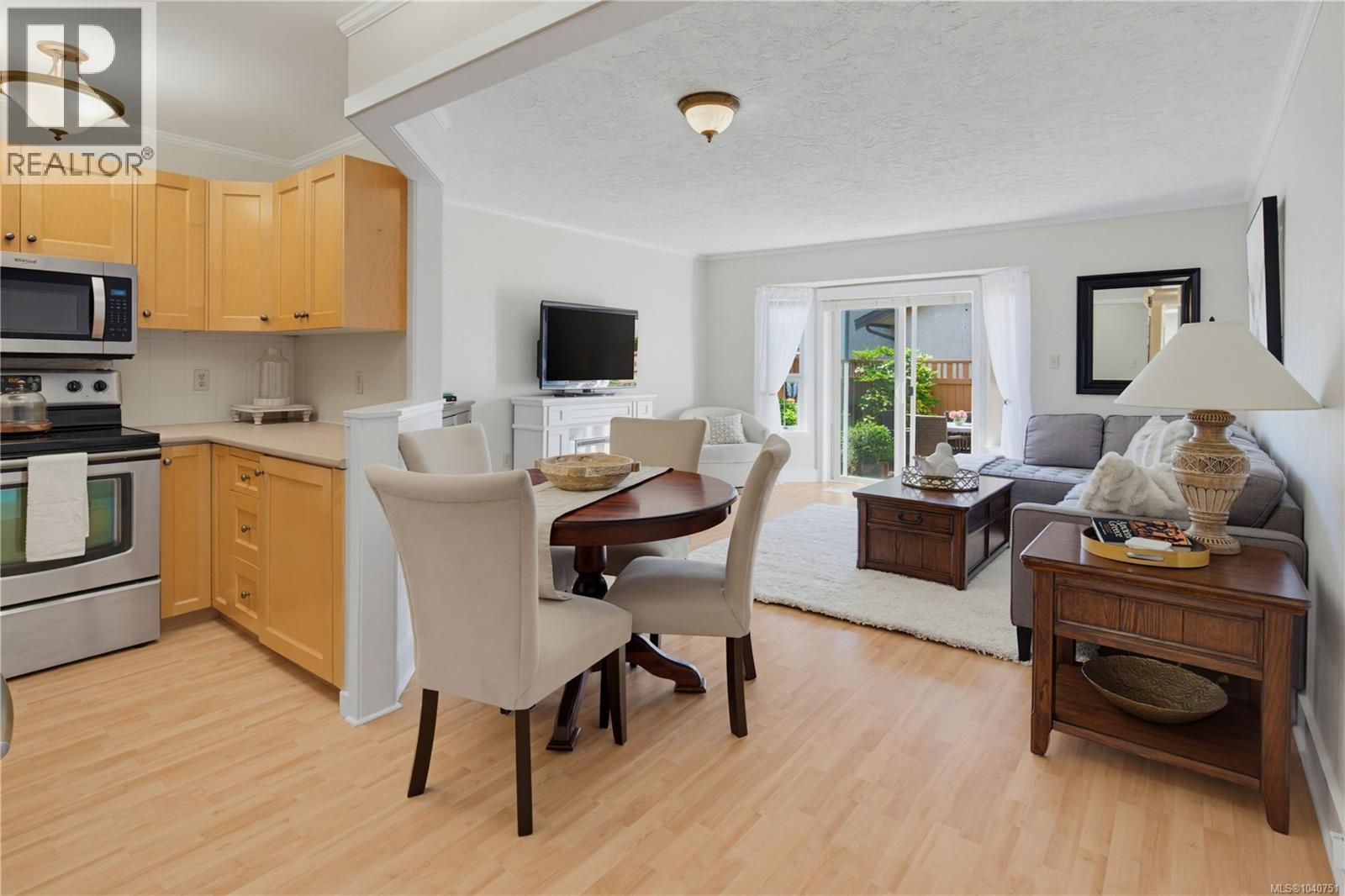 #24 2070 Amelia Ave - 10